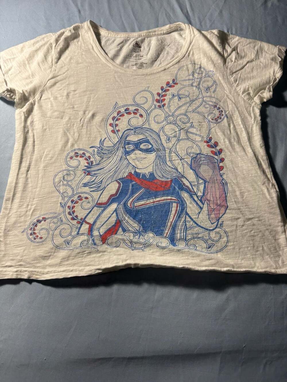 Marvel Ms. Marvel Living Idea Size S White T-Shirt